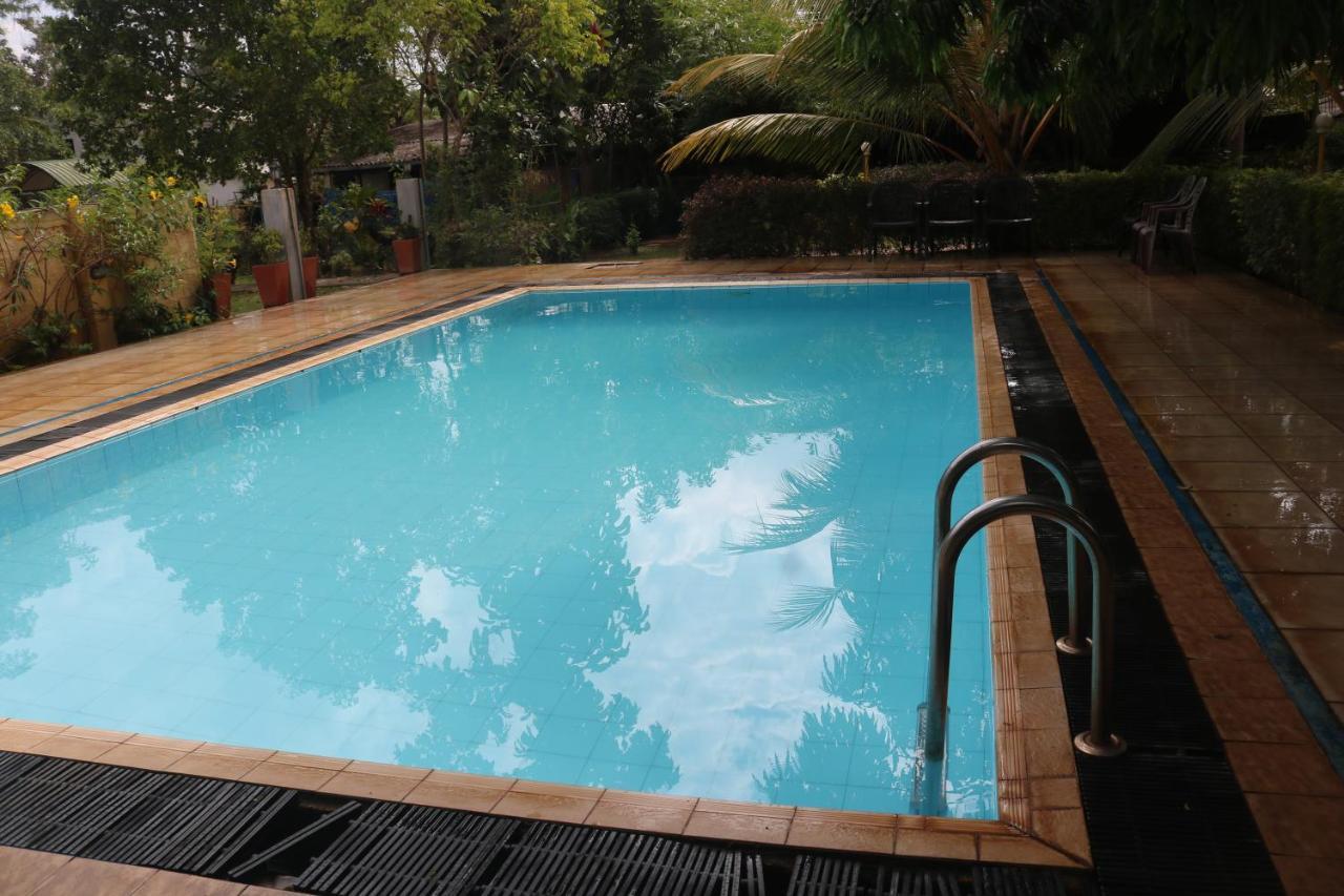Margosa Lake Resort Anuradhapura Exteriör bild